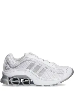 adidas: Белые кроссовки 