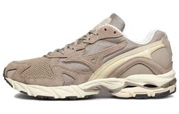 Mizuno: Коричневые кроссовки 