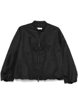 Moncler: Чёрная куртка 