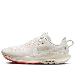 Nike: Красные кроссовки  Trail