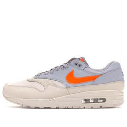 Nike: Бежевые кроссовки  Air Max 1