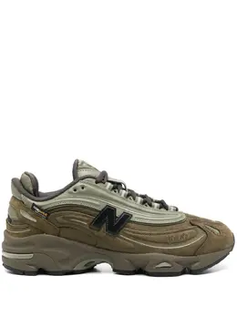 New Balance: Зелёные кроссовки 