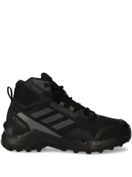 adidas: Чёрные кроссовки 