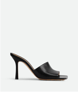 Bottega Veneta: Чёрные сабо 