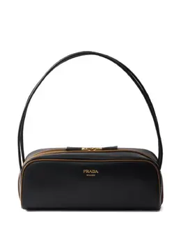 Prada: Чёрная сумка 