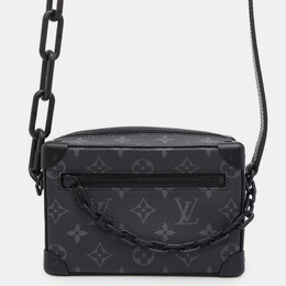 Louis Vuitton: Чёрная сумка 