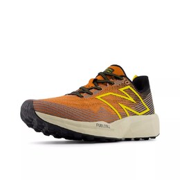 New Balance: Тёмные кроссовки  FuelCell
