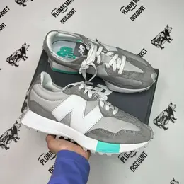 New Balance: Серые кроссовки  327