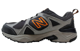 New Balance: Серые кроссовки 