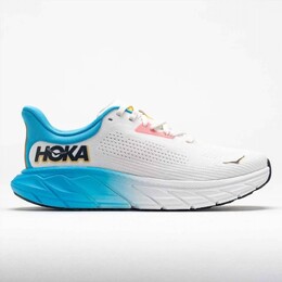 HOKA: Чёрные кроссовки 