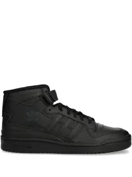 adidas: Чёрные кроссовки  Forum