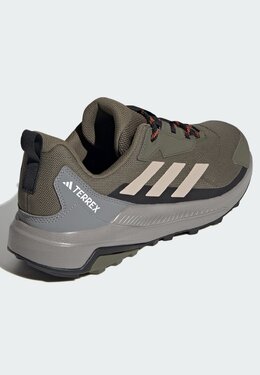 Adidas: Чёрные кроссовки  Terrex