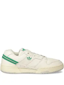 adidas: Белые кроссовки  Continental