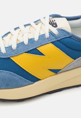 New Balance: Синие кроссовки 