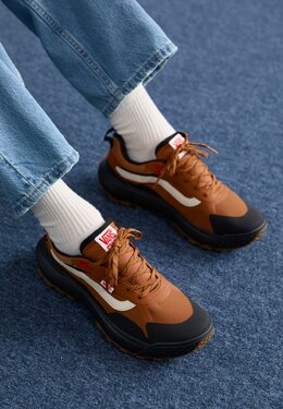 Vans: Коричневые кроссовки 