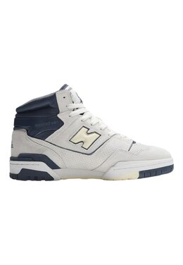 New Balance: Бежевые кроссовки 
