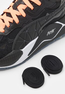 PUMA: Чёрные кроссовки 