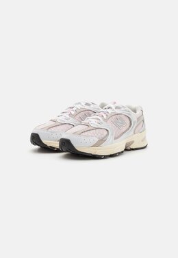 New Balance: Розовые кроссовки 