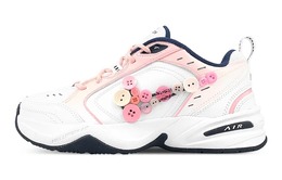 Nike: Белые кроссовки  Air Monarch
