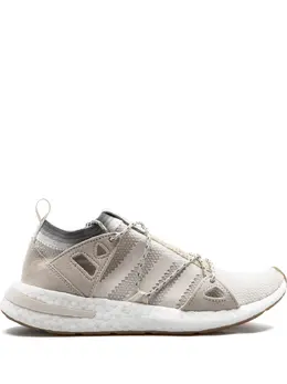 adidas: Белые кроссовки  Arkyn
