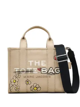 Marc Jacobs: Бежевая сумка-шоппер  The