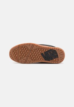 Vans: Чёрные кроссовки 