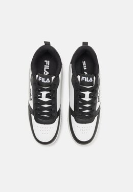 Fila: Чёрные кроссовки 