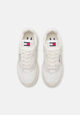 Tommy Jeans: Белые кроссовки 
