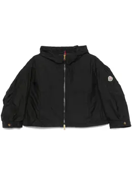 Moncler: Чёрная куртка 