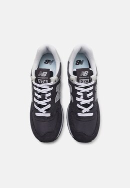 New Balance: Серые кроссовки 