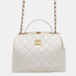Chanel: Белая сумка 