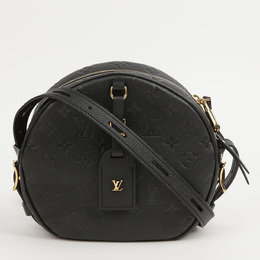 Louis Vuitton: Чёрная сумка 