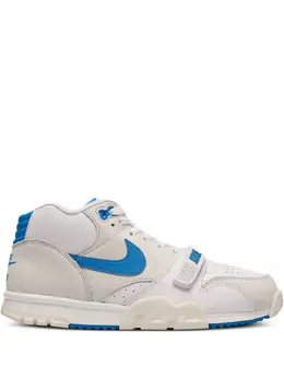 Nike: Белые кроссовки  Air