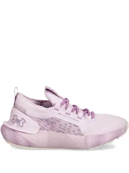 Under Armour: Светлые кроссовки 
