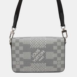 Louis Vuitton: Сумка 