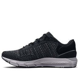 Under Armour: Чёрные кроссовки  HOVR
