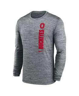 Nike: Серая футболка 