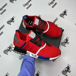 adidas: Красные кроссовки  NMD_R1