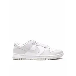 NIKE: Серебристые кроссовки  Dunk Low