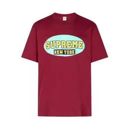 Supreme: Красная футболка 