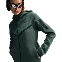 NIKE: Спортивная толстовка  Tech Fleece