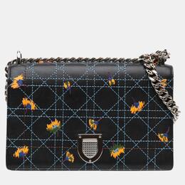 Dior: Чёрная сумка 