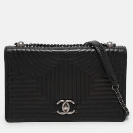 Chanel: Чёрная сумка 