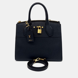 Louis Vuitton: Чёрная сумка 