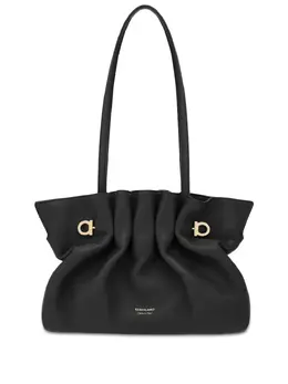 Ferragamo: Чёрная сумка 