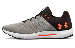 Under Armour: Кроссовки 