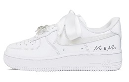 Nike: Белые кроссовки  Air Force 1