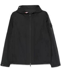 Moncler: Чёрная куртка 