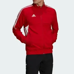 adidas: Красная толстовка 