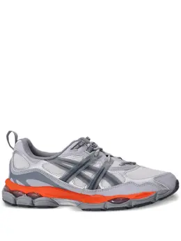 ASICS: Серебристые кроссовки  Gel